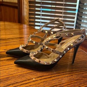 Elegant Black Heels with Gold Studs